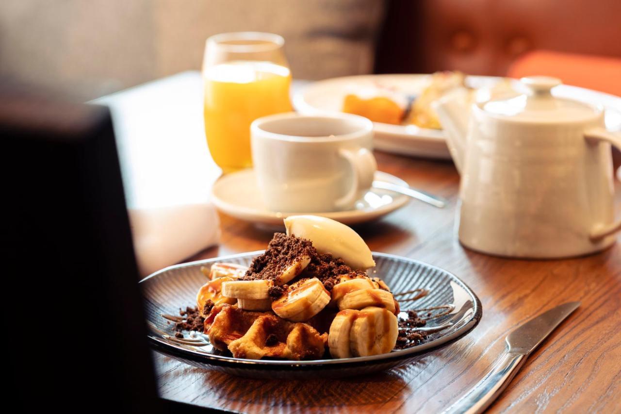 Next Hotel Melbourne, Curio Collection By Hilton Kültér fotó A typical breakfast at the hotel
